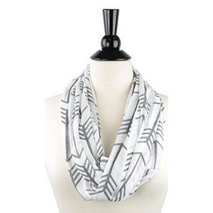Women's Arrow Patterned Infinity Scarf with Zipper